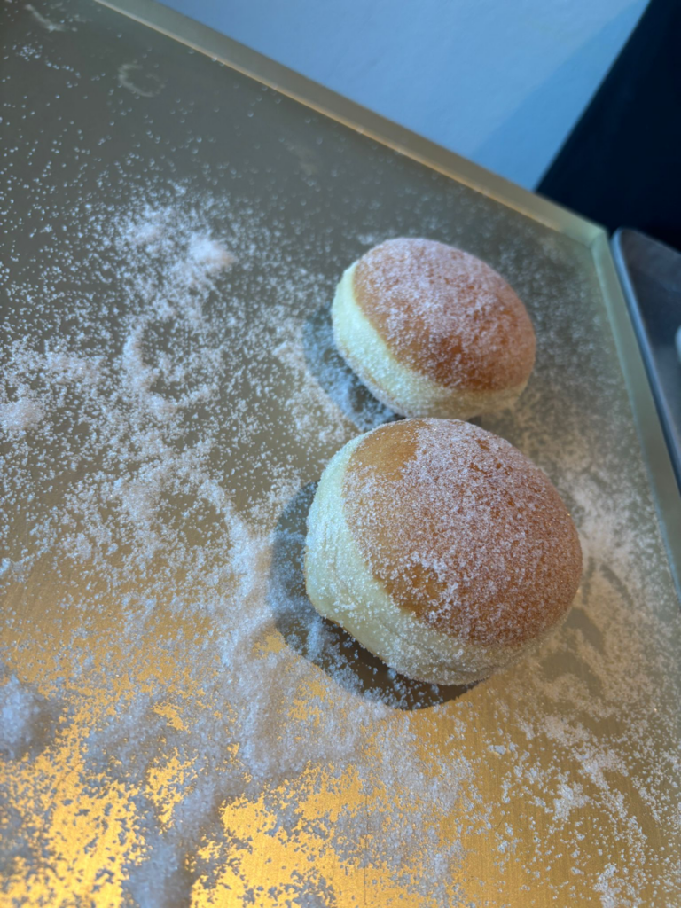 Tradition, Spannung und süßer Genuss: Berliner-Backen und Norbert-Fänger-Pokal 2026